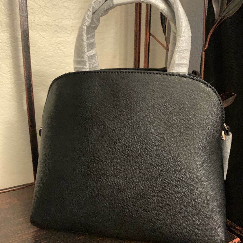 Kate Spade Dashing Beauty Penguin Small Lottie - Picture 4 of 8
